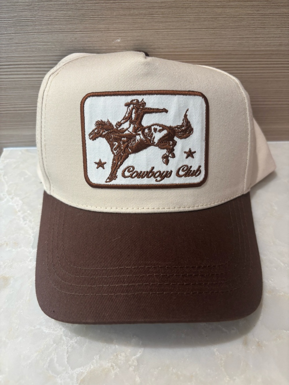 NWT David & Young “Cowboy Club” Western Horse Trucker Hat - tan & Brown